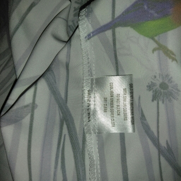 Long Sleeve Nature Dress Shirt - Picture 4 of 4